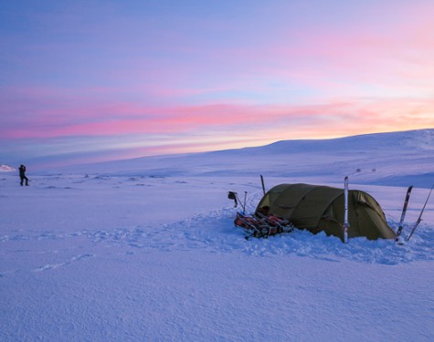 Introduction to expedition skiing and camping in the arctic. 5 days